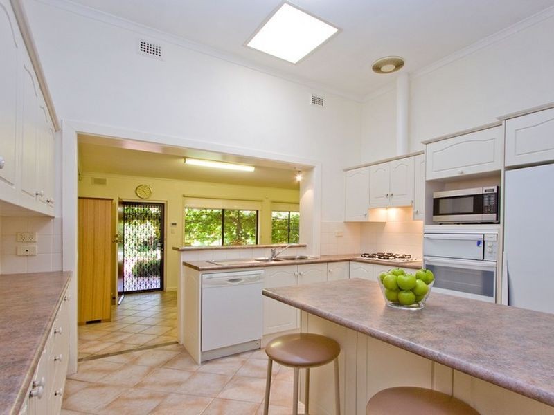 7 Wattle Avenue, Lower Mitcham SA 5062