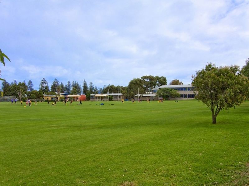 5 Wayne Avenue, Fulham Gardens SA 5024