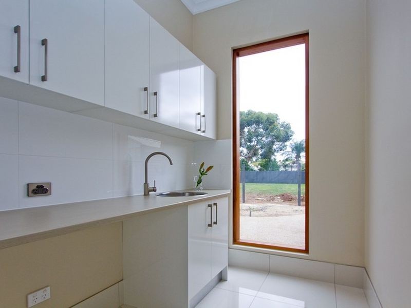 16 Dryden Road, Black Forest SA 5035