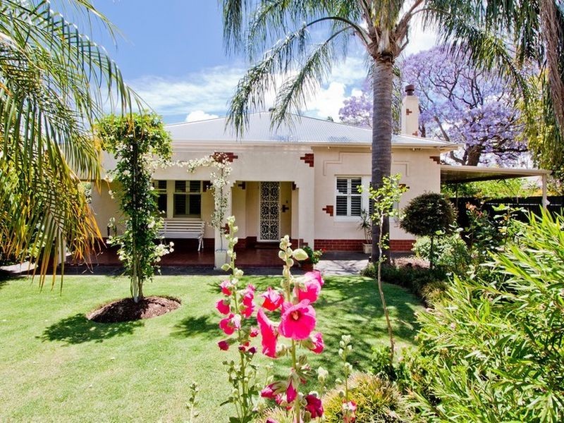 34 The Grove, Lower Mitcham SA 5062