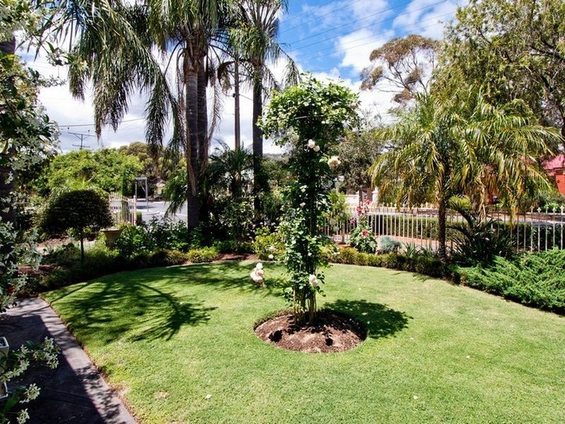 34 The Grove, Lower Mitcham SA 5062
