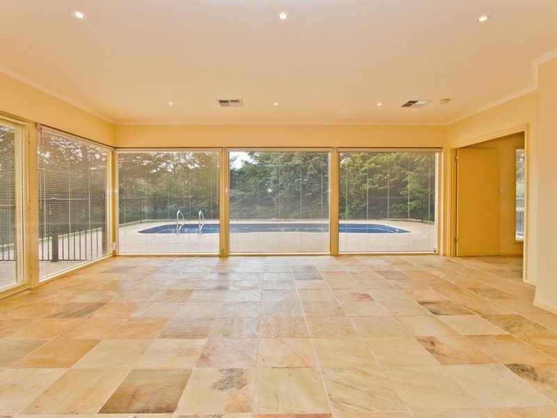 6 Emmett Road, Crafers West SA 5152