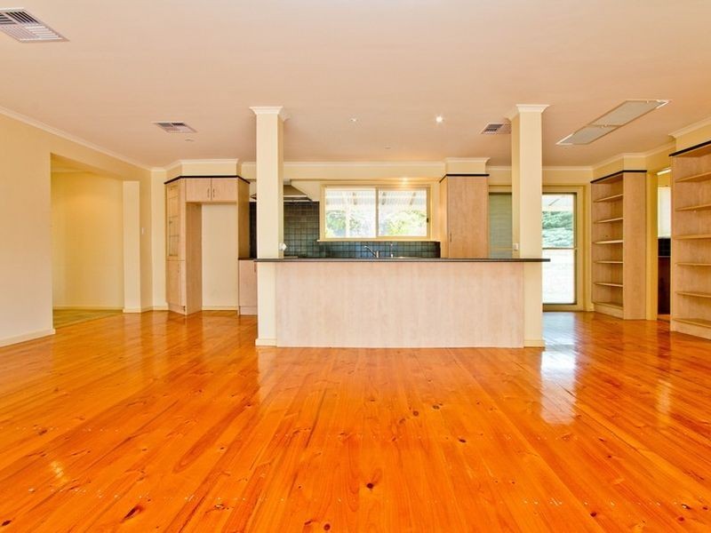 6 Emmett Road, Crafers West SA 5152