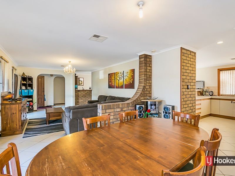 15 Nannigai Drive, Hallett Cove SA 5158
