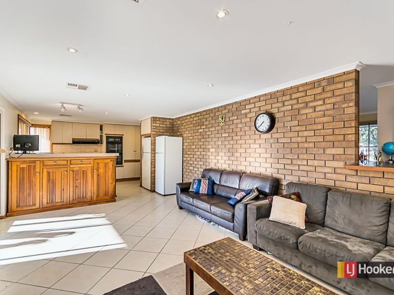 15 Nannigai Drive, Hallett Cove SA 5158