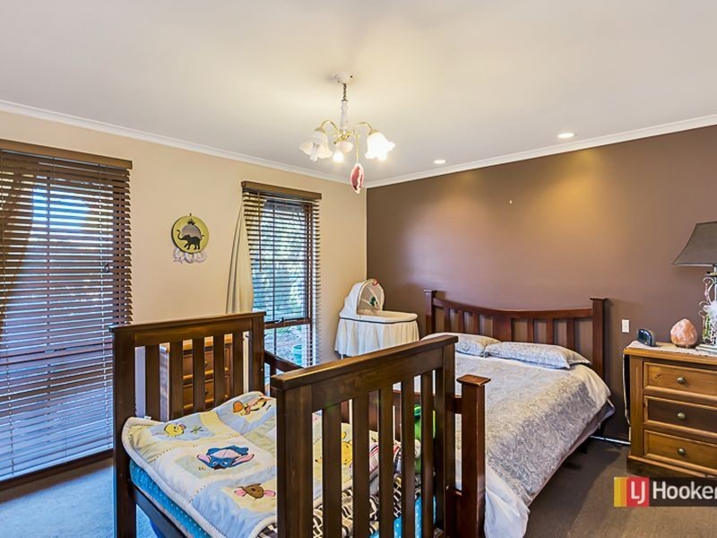 15 Nannigai Drive, Hallett Cove SA 5158