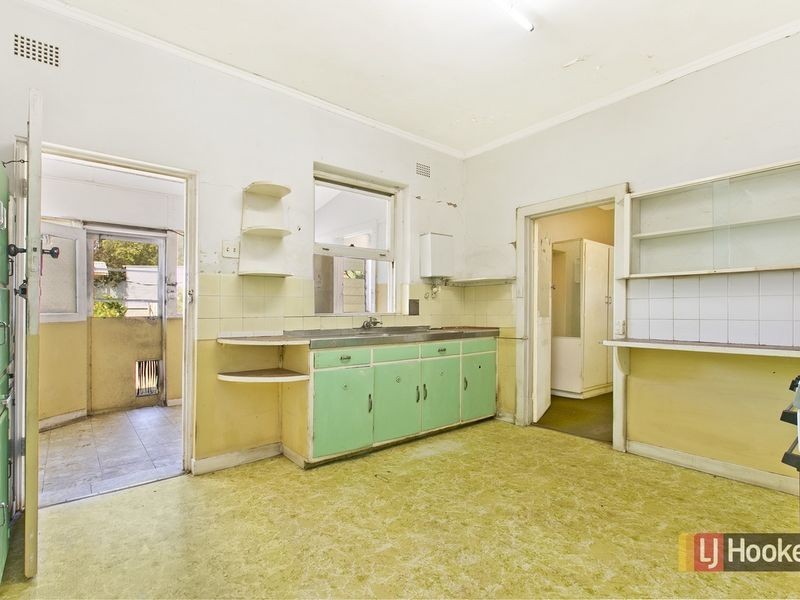 9 Cheviot Avenue, Lower Mitcham SA 5062
