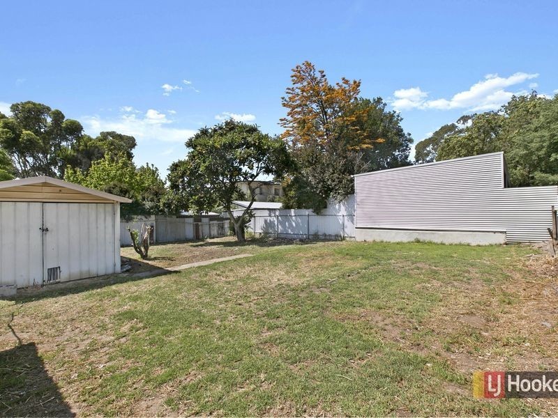 9 Cheviot Avenue, Lower Mitcham SA 5062