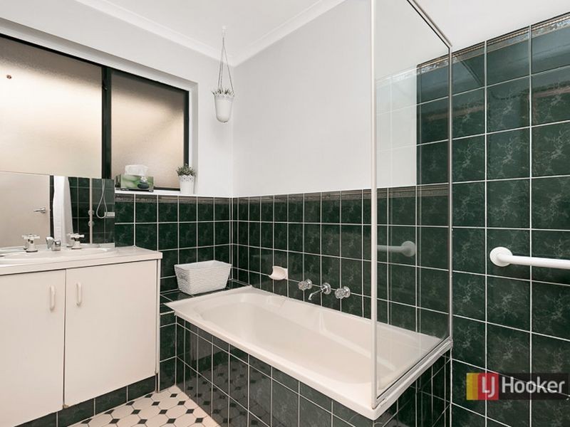 21 Windlass Square, Seaford Rise SA 5169