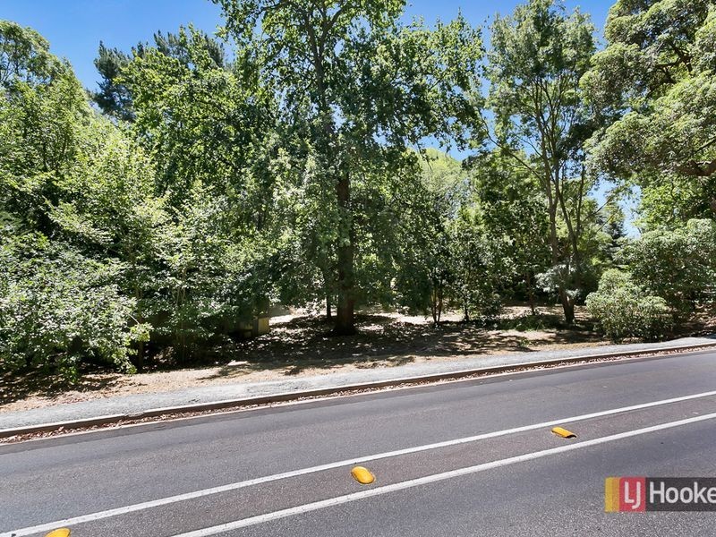 24 Pine Street, Stirling SA 5152