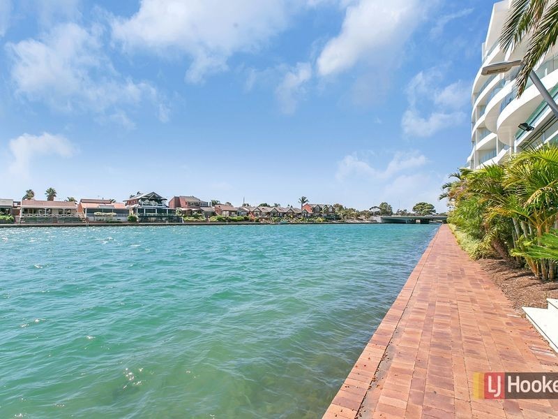 14/155 Brebner Drive, West Lakes SA 5021