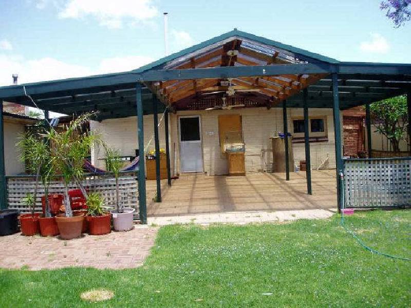 13 Naldera Street, Glandore SA 5037
