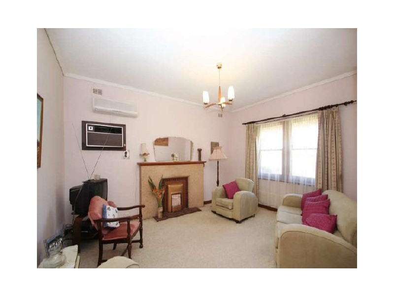 17 HALMON AVENUE, Everard Park SA 5035