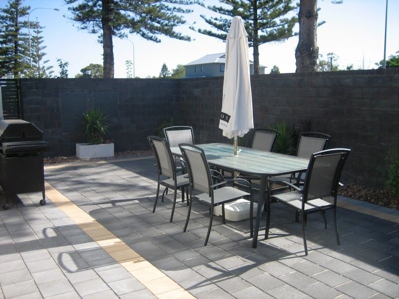77A Tapleys Hill Road, Glenelg SA 5045