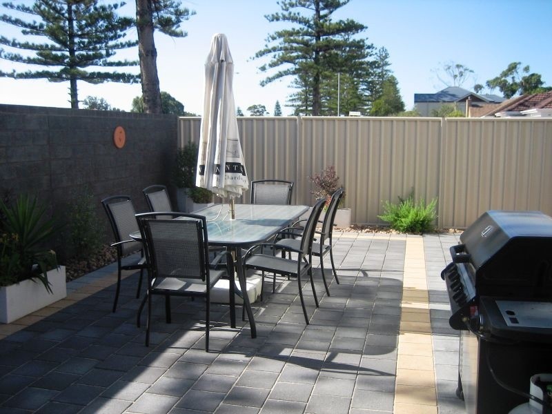 77A Tapleys Hill Road, Glenelg SA 5045