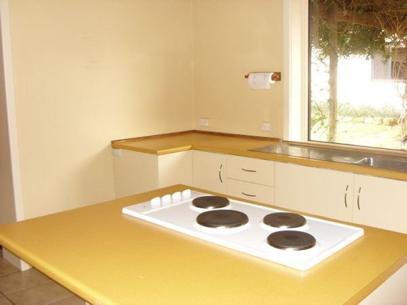 8 Tutt Avenue, Kingswood SA 5062