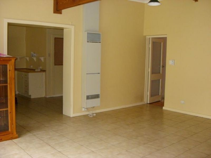 8 Tutt Avenue, Kingswood SA 5062