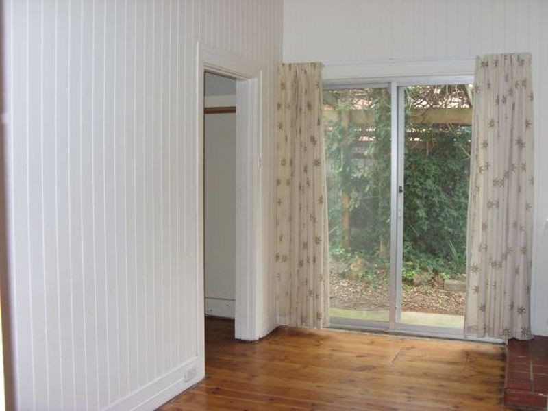 8 Tutt Avenue, Kingswood SA 5062