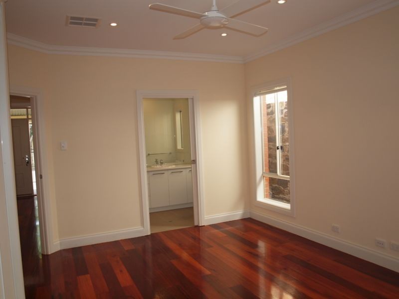 11 Dunks Street, Parkside SA 5063