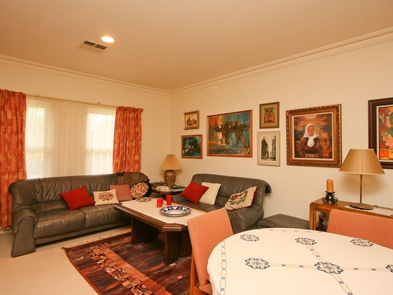 1 Pikes Lane, Lower Mitcham SA 5062