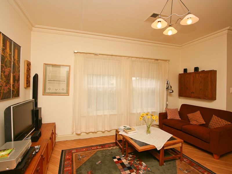 1 Pikes Lane, Lower Mitcham SA 5062