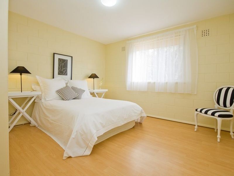 8/21 Laught Avenue, Black Forest SA 5035