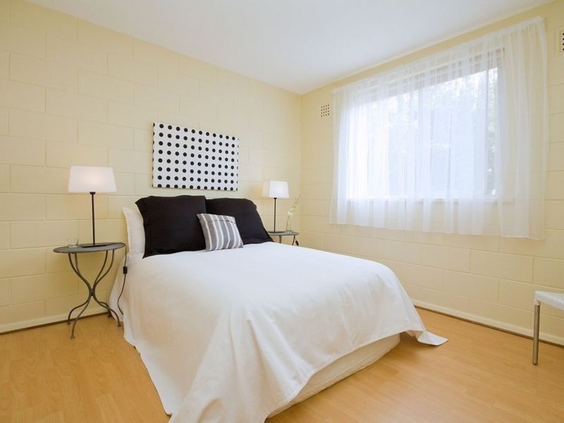 8/21 Laught Avenue, Black Forest SA 5035