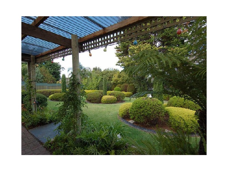 22 Black Road, Flagstaff Hill SA 5159