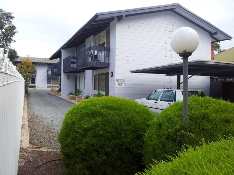 1/41a Addison Road, Black Forest SA 5035