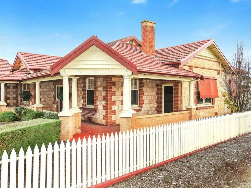 House and Shop/155 Hindmarsh Rd, Victor Harbor SA 5211