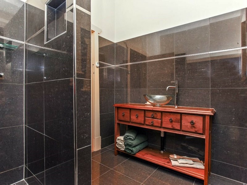 House and Shop/155 Hindmarsh Rd, Victor Harbor SA 5211