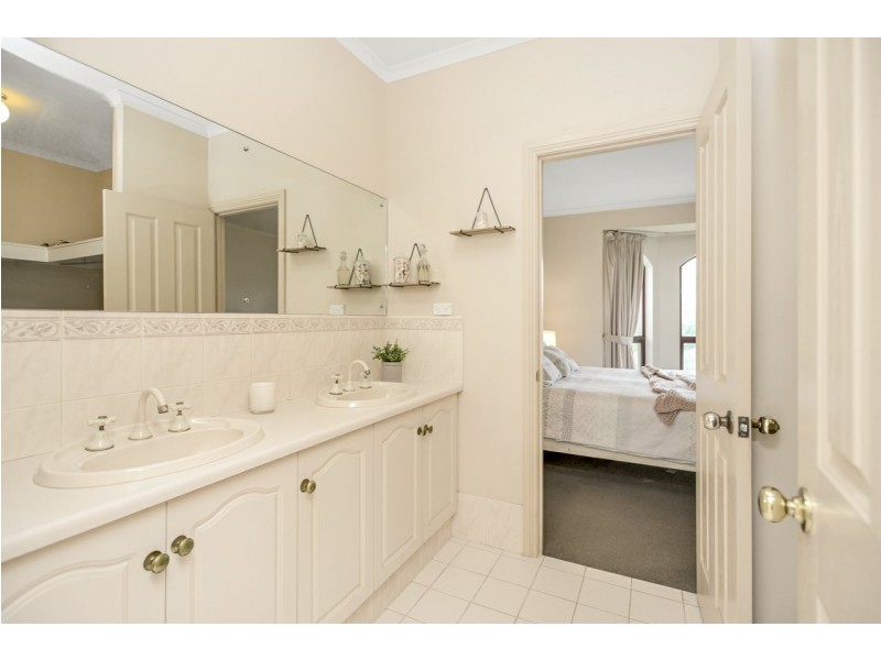 14 Agnes Gillespie Drive,, Hayborough SA 5211