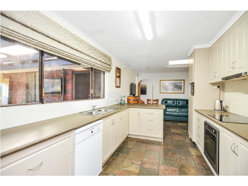 7 Ives Crescent, Mccracken SA 5211