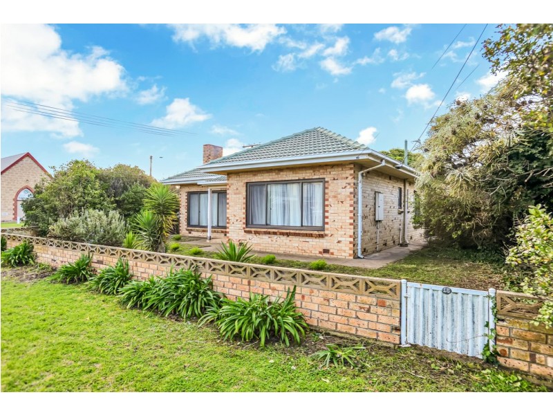 15 Warne Street, Victor Harbor SA 5211