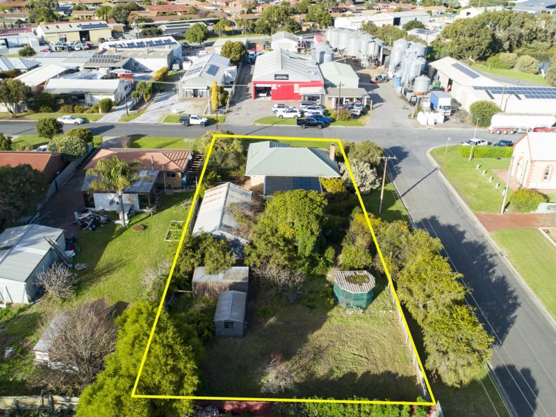 15 Warne Street, Victor Harbor SA 5211