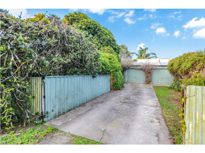 15 Warne Street, Victor Harbor SA 5211