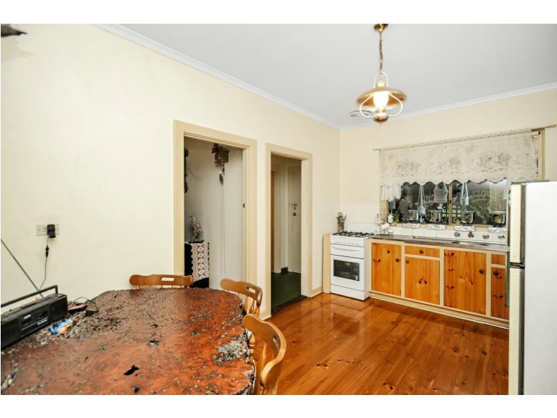 15 Warne Street, Victor Harbor SA 5211