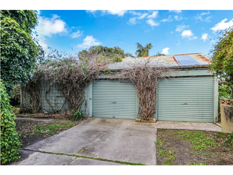 15 Warne Street, Victor Harbor SA 5211