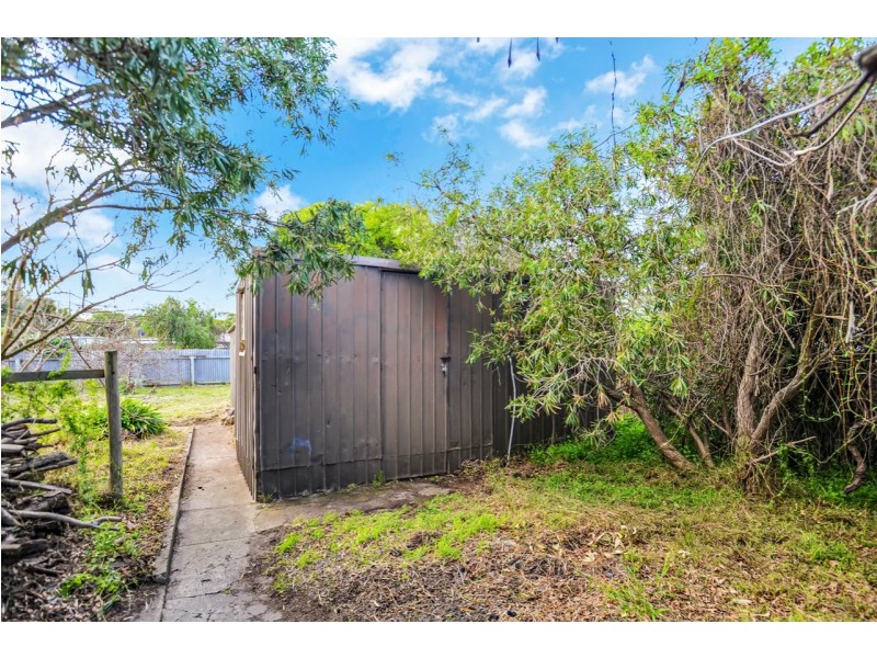 15 Warne Street, Victor Harbor SA 5211