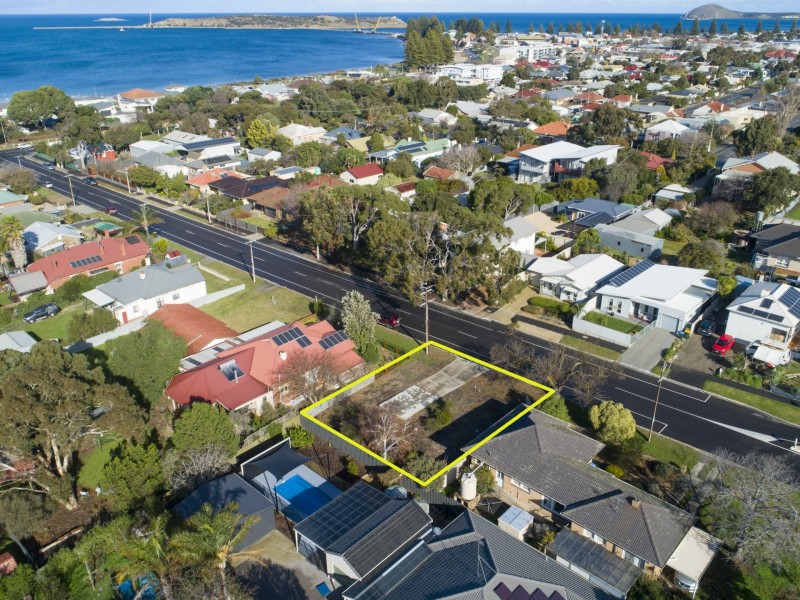 20 Pine Avenue, Victor Harbor SA 5211