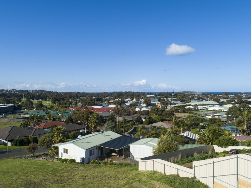 7 Rymill Avenue, Encounter Bay SA 5211