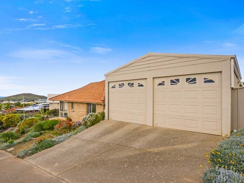 2 Baleen Court, Encounter Bay SA 5211