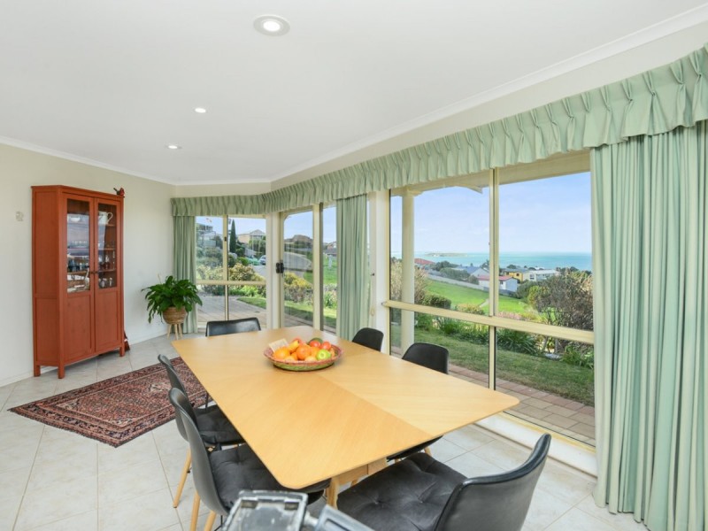 2 Baleen Court, Encounter Bay SA 5211