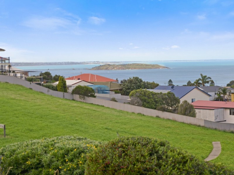 2 Baleen Court, Encounter Bay SA 5211