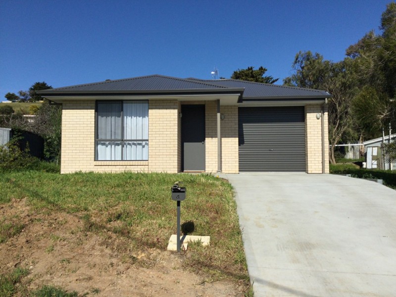 4 Modra Street, Mccracken SA 5211