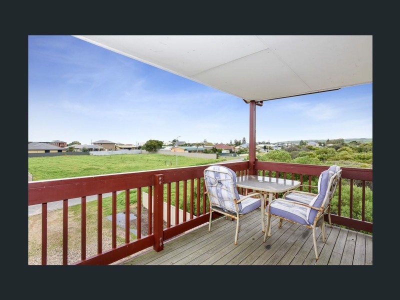 12 McLeod  Road, Middleton SA 5213