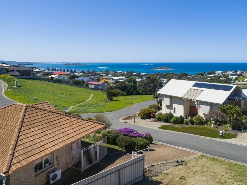4 Baleen Court, Encounter Bay SA 5211