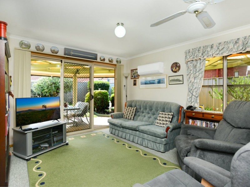 12 Henry Street, Encounter Bay SA 5211