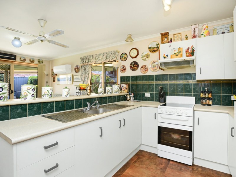 12 Henry Street, Encounter Bay SA 5211