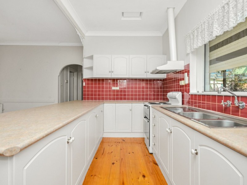 11 Riverview Road, Victor Harbor SA 5211